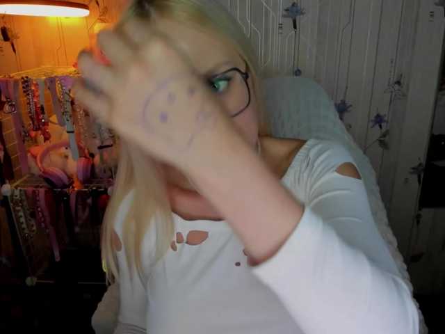 ElinaOcean live cam on BongaCams