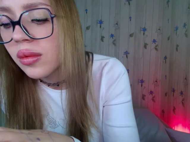 ElinaOcean live cam on BongaCams