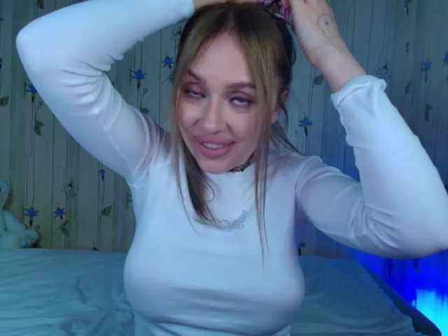 ElinaOcean live cam on BongaCams