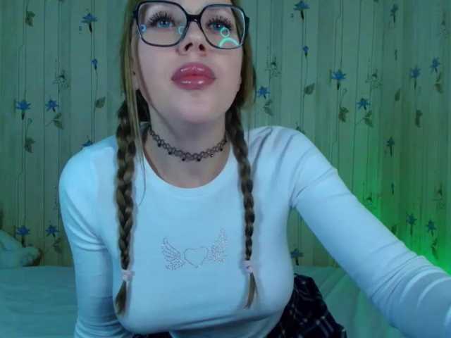 ElinaOcean live cam on BongaCams