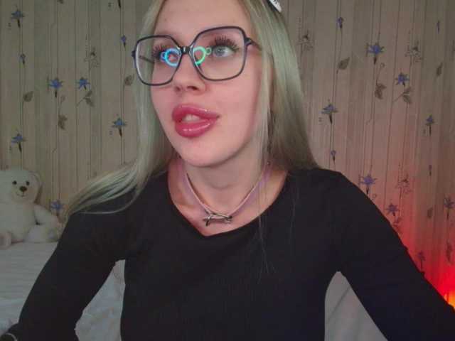 ElinaOcean live cam on BongaCams
