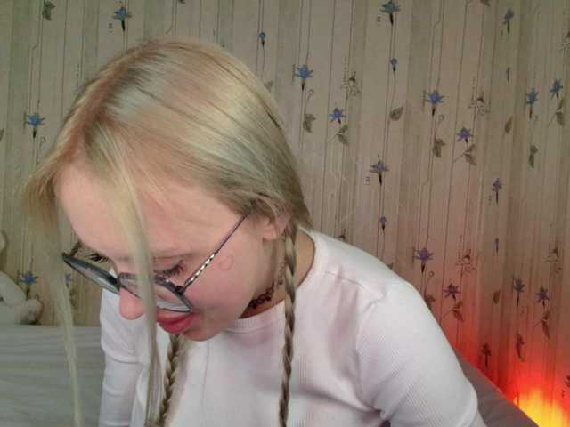 ElinaOcean live cam on BongaCams