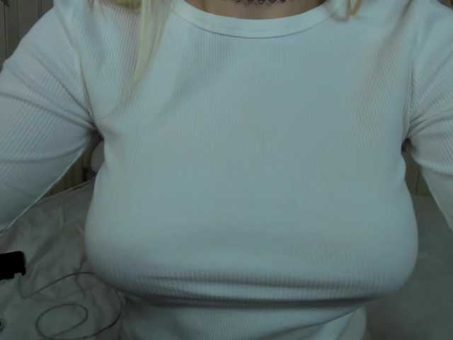 ElinaOcean live cam on BongaCams