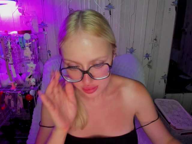ElinaOcean live cam on BongaCams