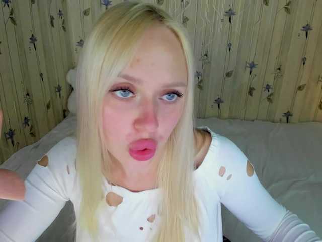 ElinaOcean live cam on BongaCams