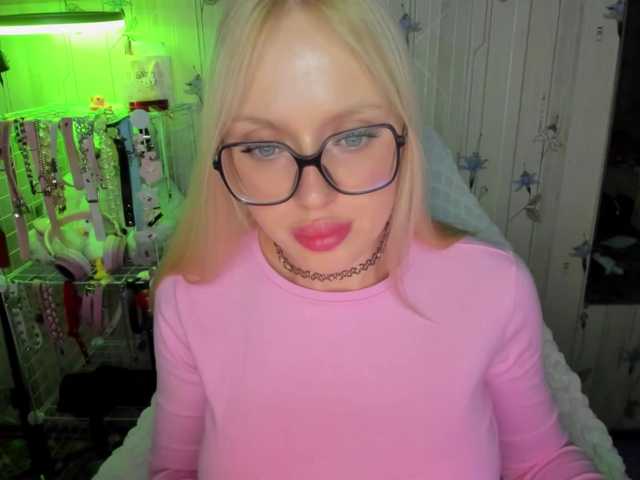 ElinaOcean live cam on BongaCams