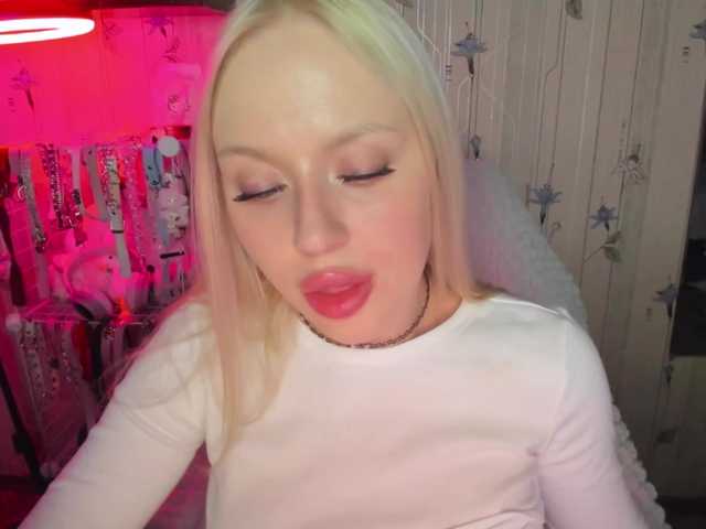 ElinaOcean live cam on BongaCams