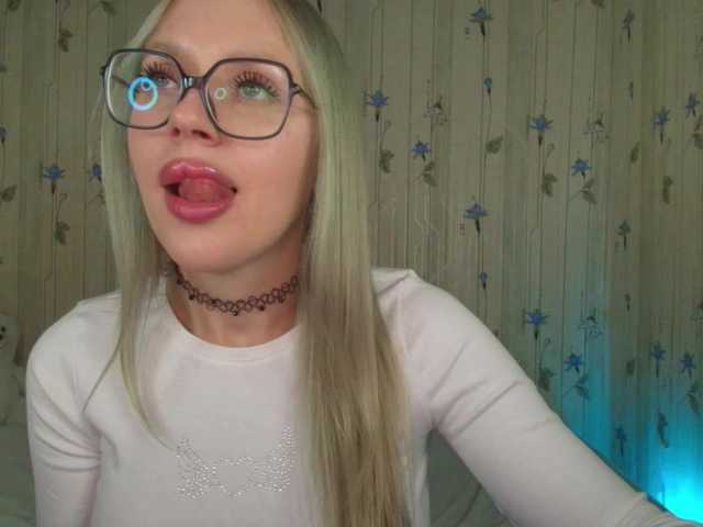 ElinaOcean live cam on BongaCams