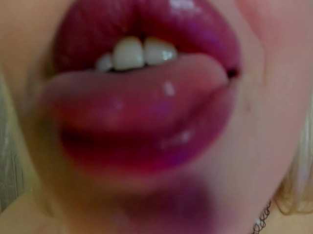 ElinaOcean live cam on BongaCams
