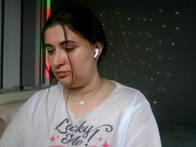 Jadelliya's BongaCams show and profile