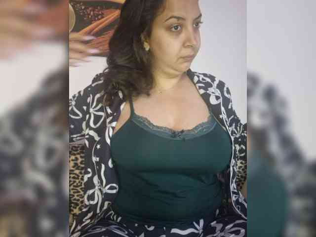 Rebeca4you webcam