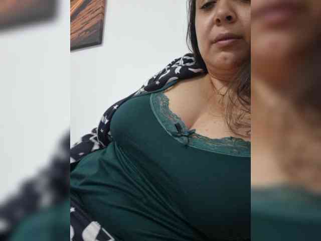 Rebeca4you webcam