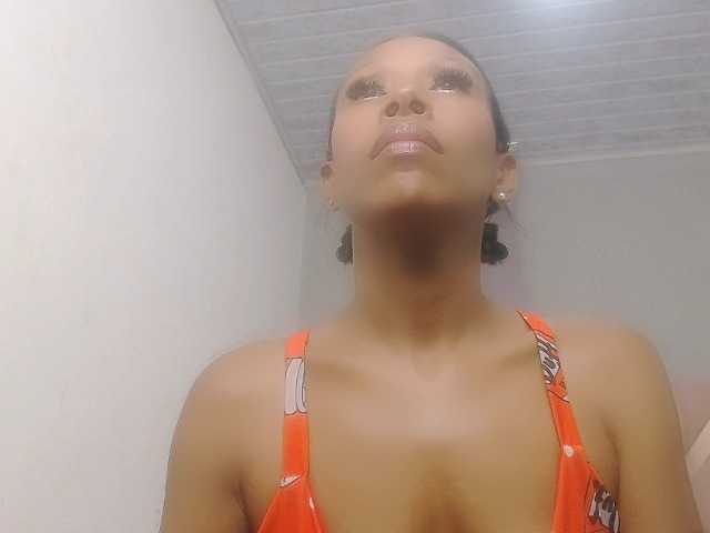 bitch-naughty live cam on BongaCams