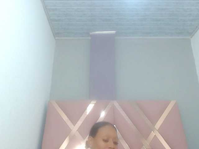 bitch-naughty live cam on BongaCams
