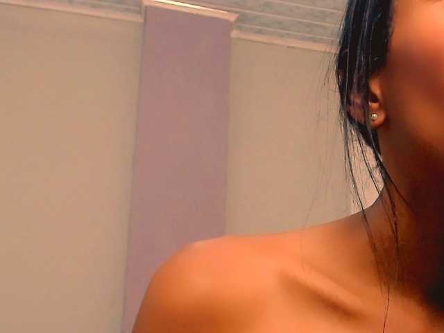 bitch-naughty live cam on BongaCams