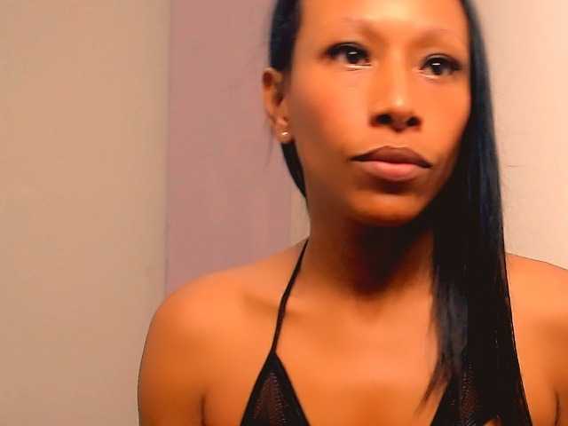 bitch-naughty live cam on BongaCams
