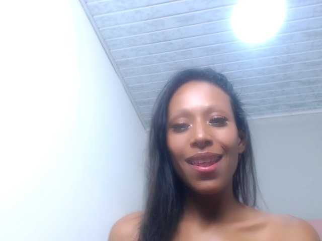 bitch-naughty live cam on BongaCams