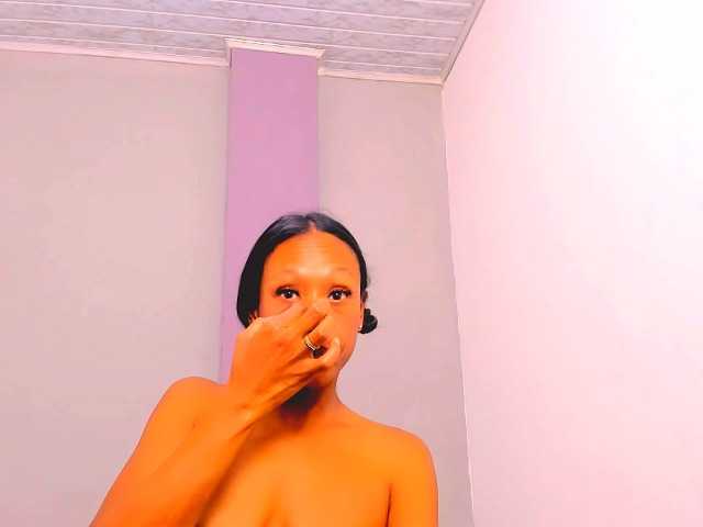 bitch-naughty live cam on BongaCams