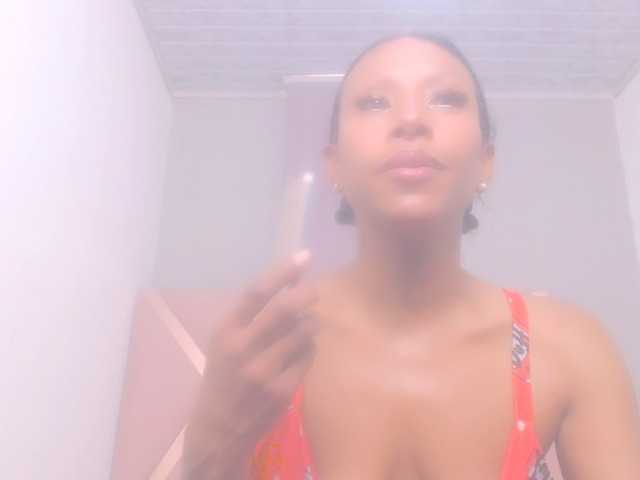 bitch-naughty live cam on BongaCams