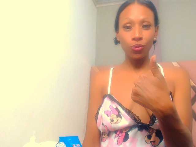 bitch-naughty live cam on BongaCams
