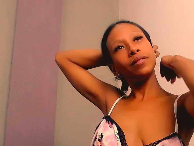 bitch-naughty Live-Cam auf BongaCams
