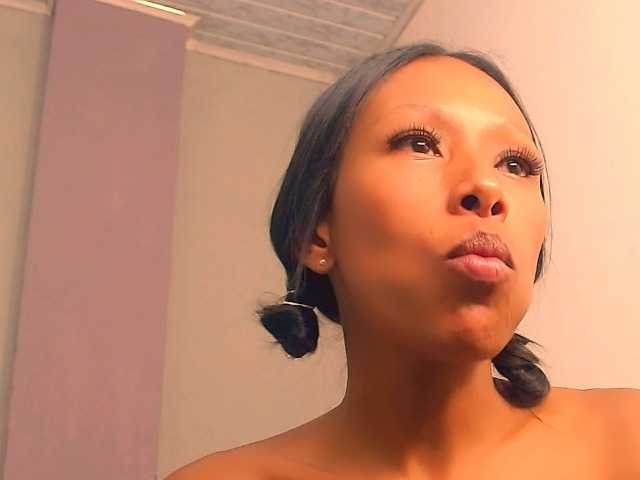 bitch-naughty Live Cam pe BongaCams