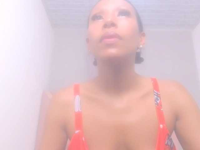 bitch-naughty live cam on BongaCams