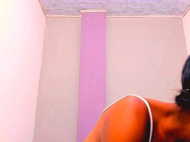 bitch-naughty live cam on BongaCams