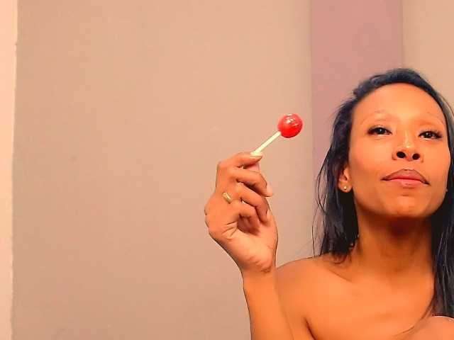 bitch-naughty live cam on BongaCams