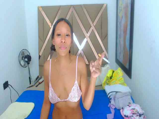 bitch-naughty webcam