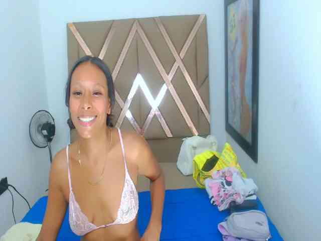 bitch-naughty webcam