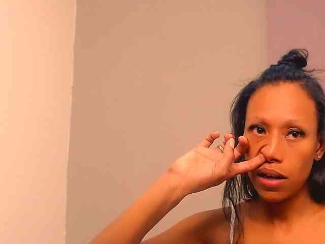 bitch-naughty webcam
