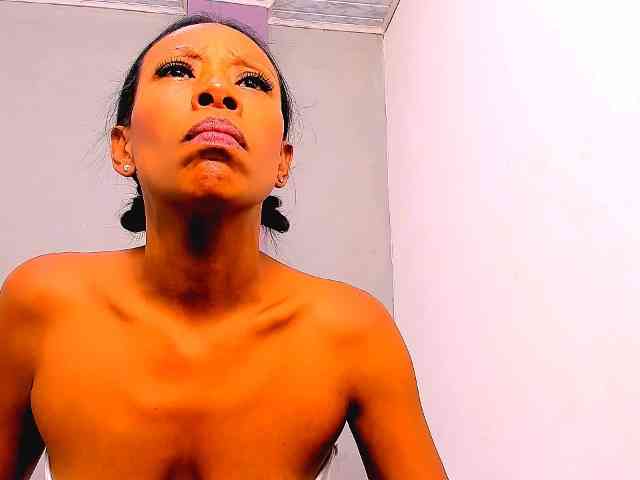 bitch-naughty webcam