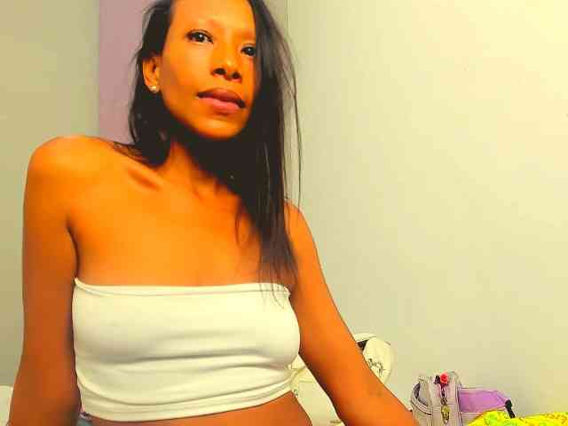 bitch-naughty webcam