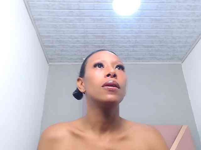 bitch-naughty webcam