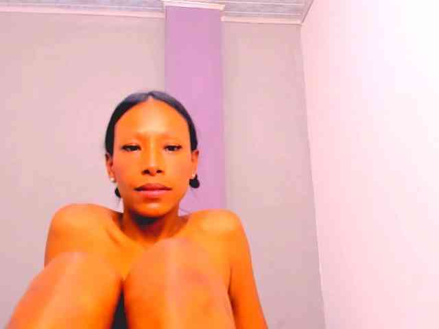 bitch-naughty Live Webcam on BongaCams
