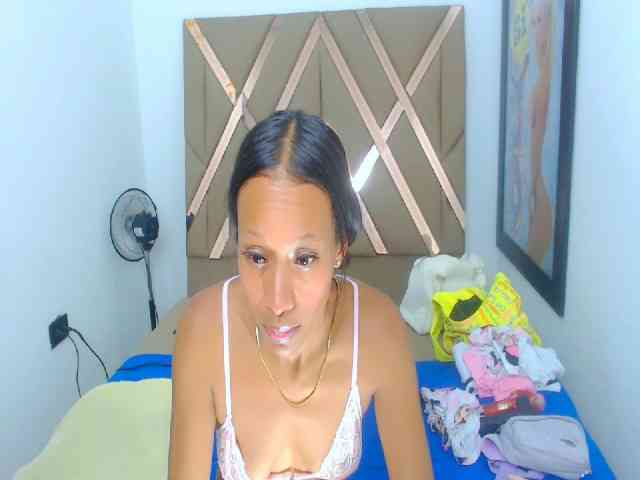bitch-naughty webcam