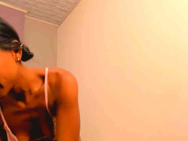 bitch-naughty webcam