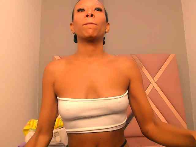 bitch-naughty webcam