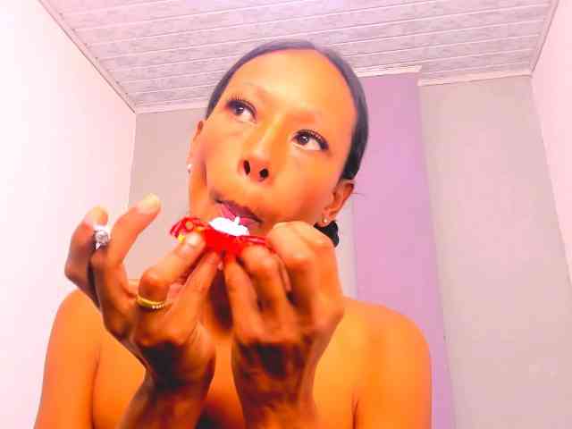 bitch-naughty webcam