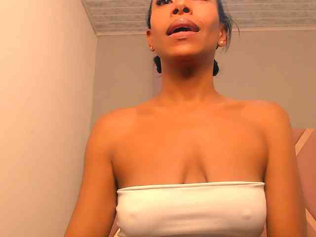 bitch-naughty webcam