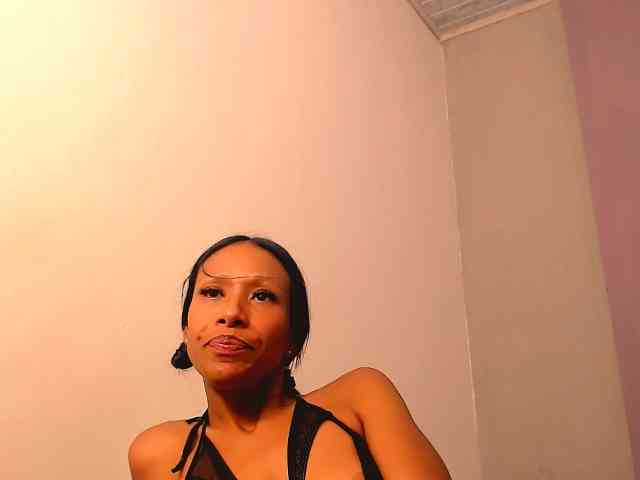 bitch-naughty webcam