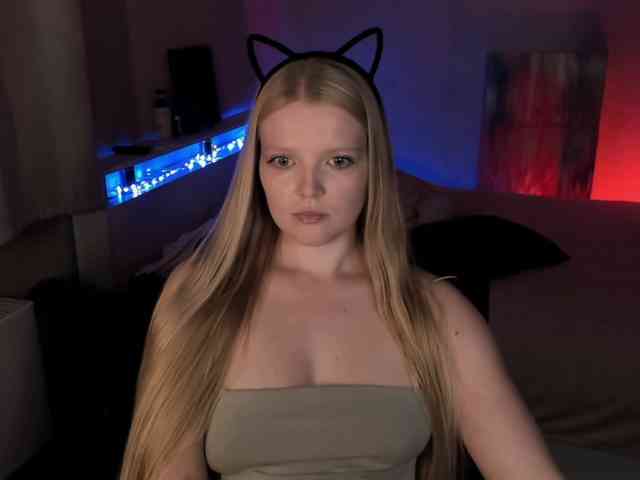 LadyLoveA webcam