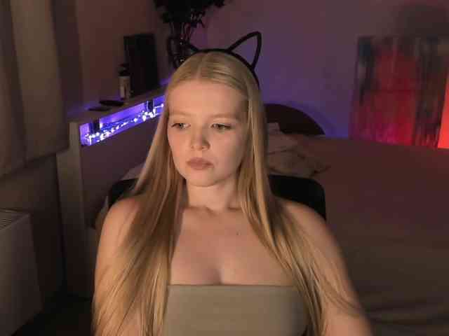 LadyLoveA webcam