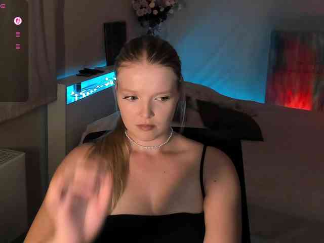 Annie333 webcam
