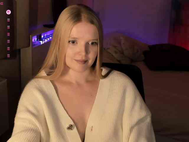 Annie333 webcam