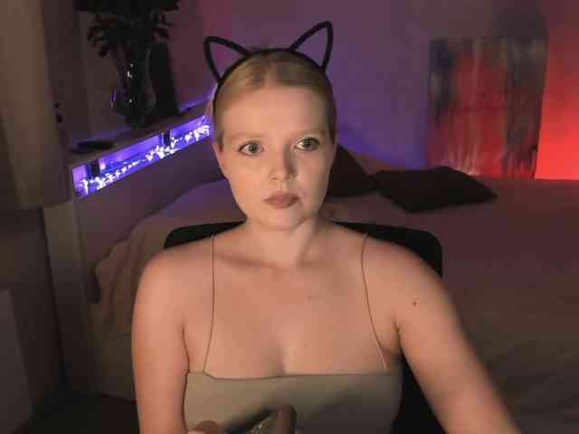 LadyLoveA webcam