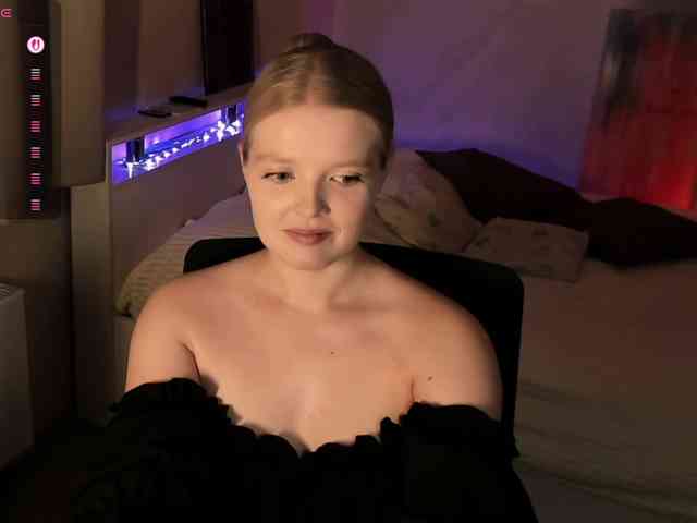 Annie333 webcam