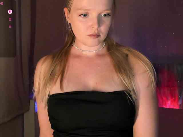 Annie333 webcam
