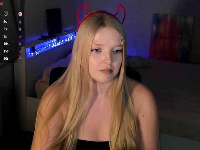Annie333 webcam
